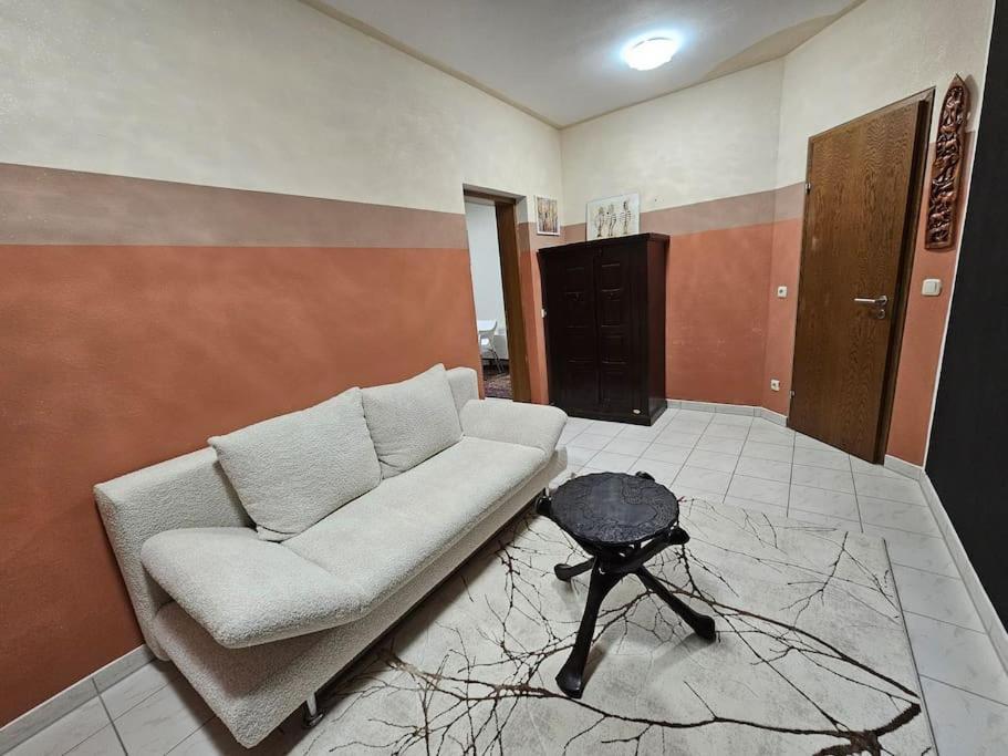 Sutra Home - Ottobrunn, Munich Esterno foto