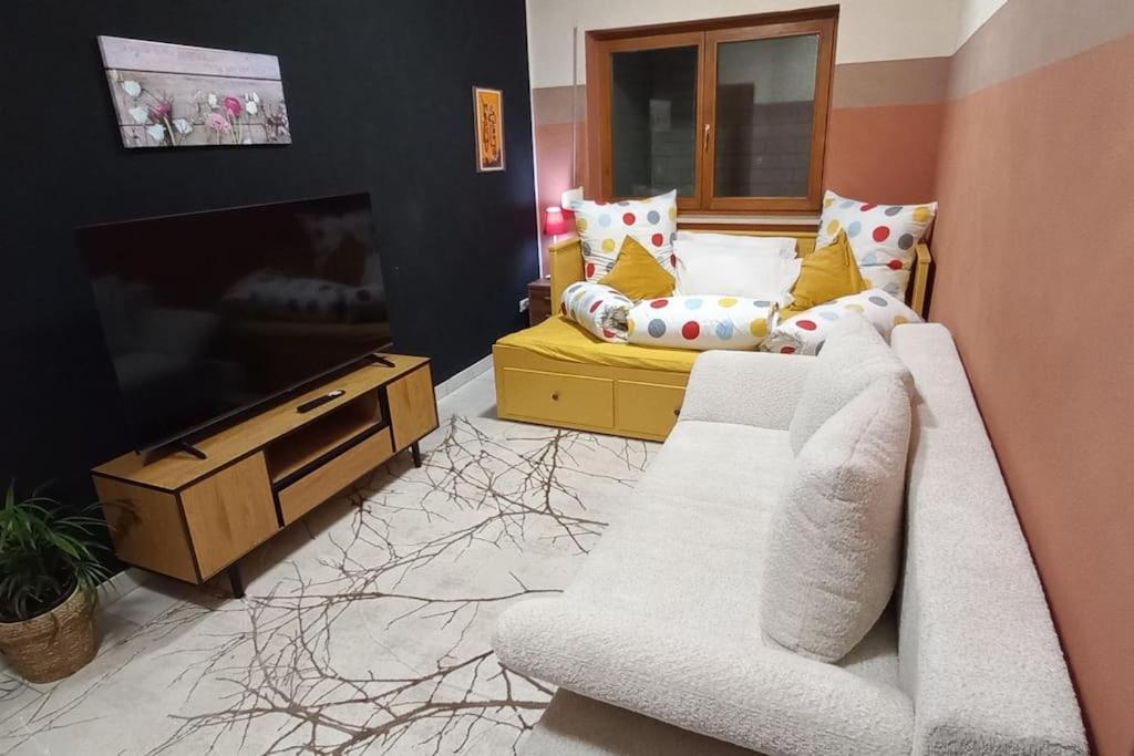 Sutra Home - Ottobrunn, Munich Esterno foto