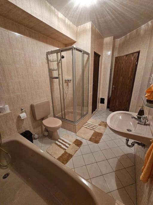 Sutra Home - Ottobrunn, Munich Esterno foto